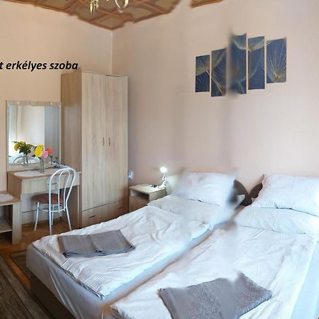 Rona Vendeghaz Hotel Hajduszoboszlo Bagian luar foto